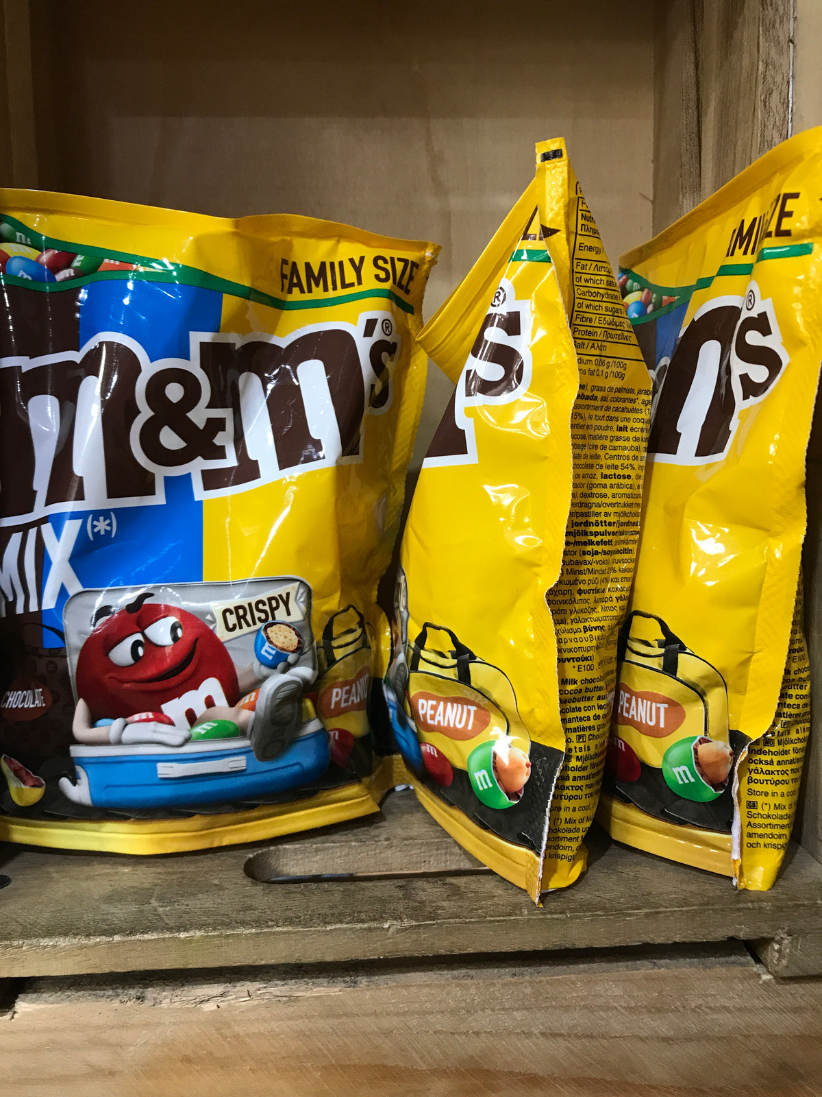 1.2kg M&M's Peanut, Crunchy & Chocolate Mix (3 Packs of 400g) M&M's Shop  the latest styles now